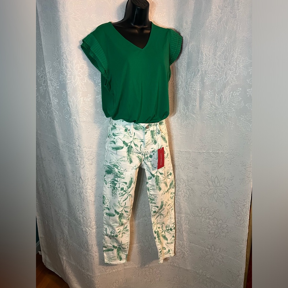 NWT Lucky Brand Lolita Low.Rise Crop size 0